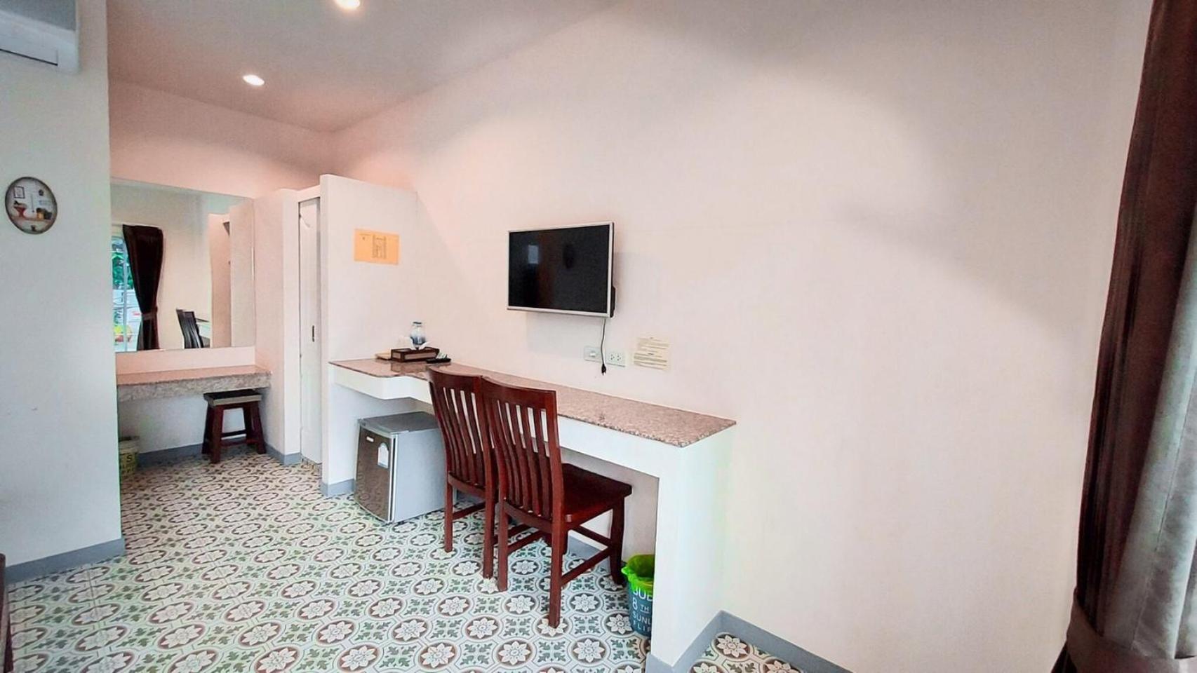 Baanloksouylokchay Hotel Hua Hin Room photo